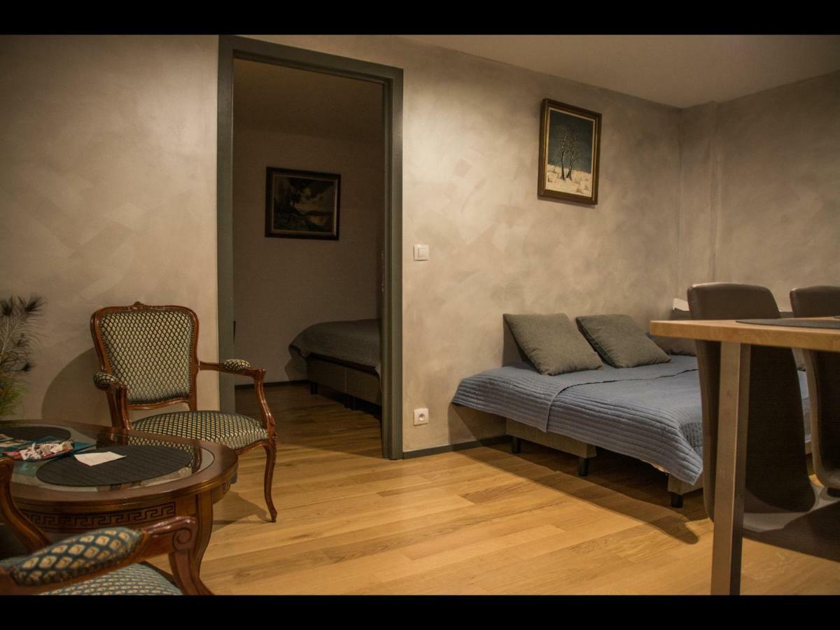 Au Manoir Des Vallees Maffe Eksteriør billede
